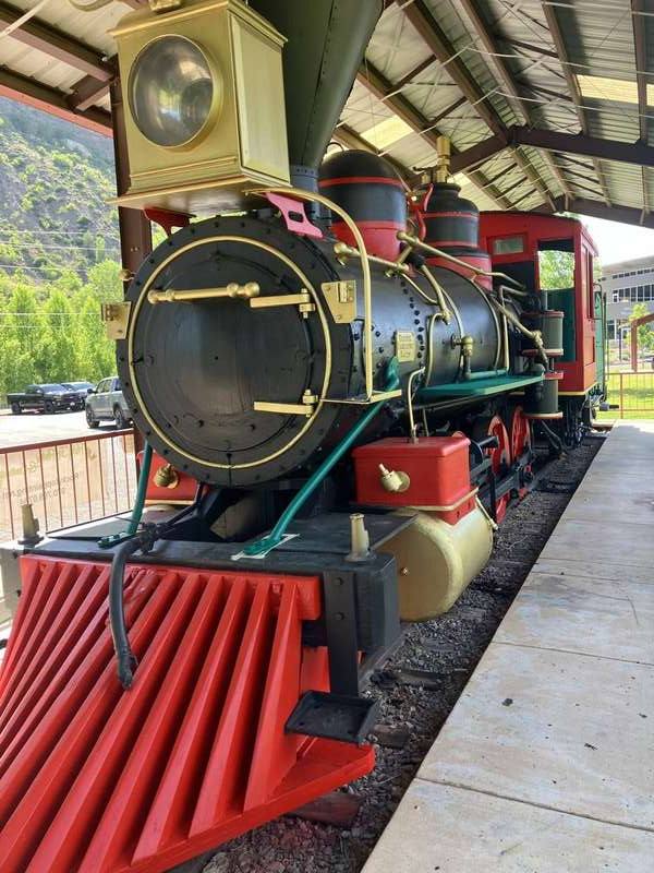 Emma Sweeny locomotive front detail