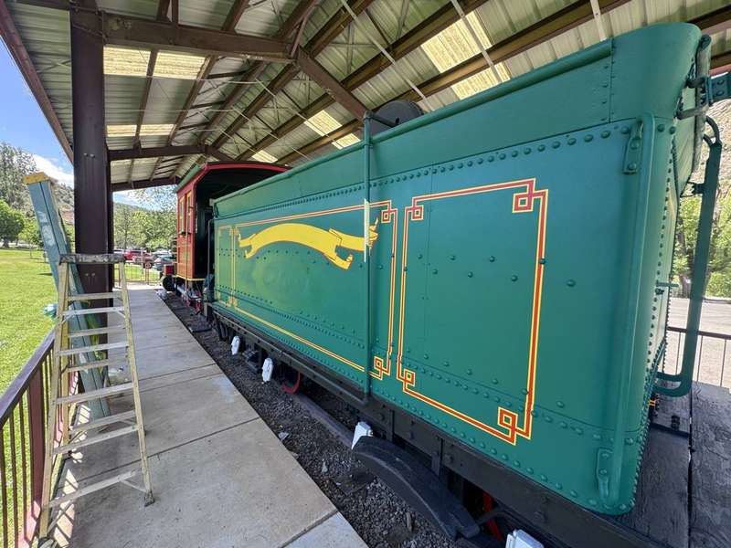 Tomahawk & Western restoration in progress — Rocky Top Painting